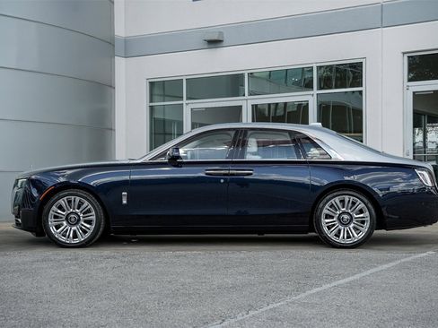 New 2025 Rolls-Royce Ghost image 11