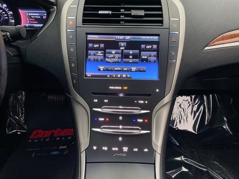 Used 2016 Lincoln MKZ Hybrid w/ Equipment Group 600A Reserve FWD image 21