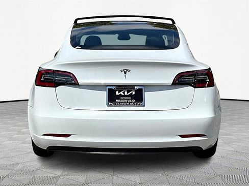 Used 2021 Tesla Model 3 Standard Range Plus image 4