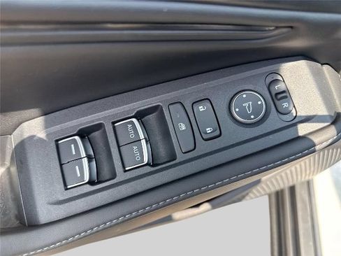 Used 2023 Honda Accord Sport image 18