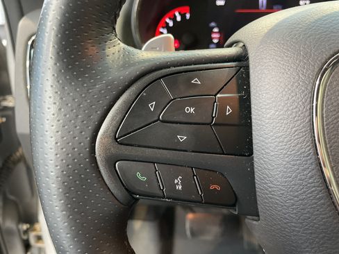 Used 2018 Dodge Durango GT w/ Blacktop Package AWD/4WD image 19