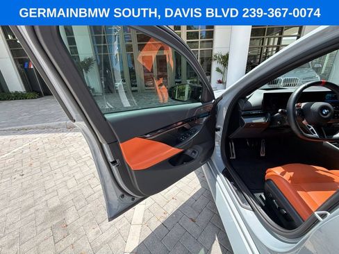 Used 2025 BMW M5 w/ Carbon Package AWD/4WD image 18