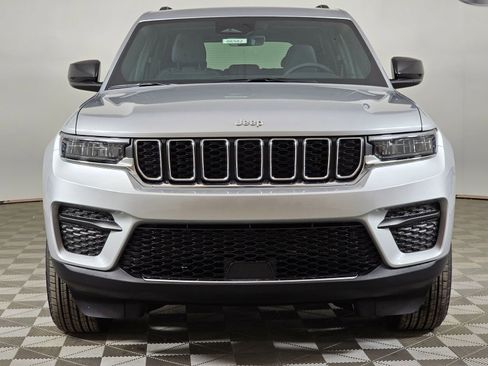 New 2026 Jeep Grand Cherokee Laredo AWD/4WD image 9