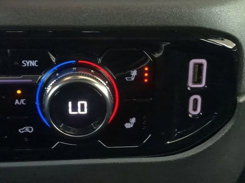 Used 2024 GMC Sierra 1500 SLT AWD/4WD image 25