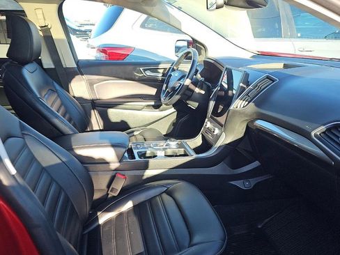Used 2024 Ford Edge SEL w/ Convenience Package image 7