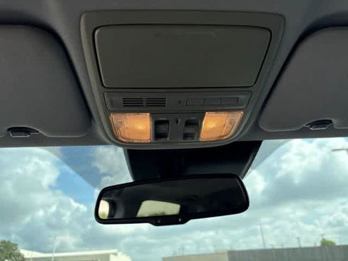 Used 2018 Honda CR-V Touring image 21