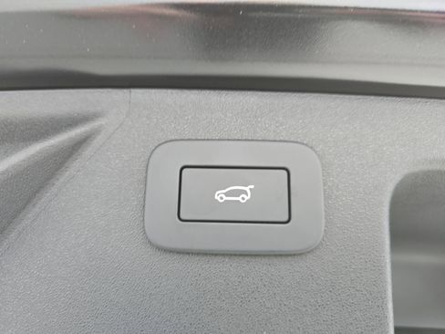 Certified 2024 Land Rover Discovery Sport S AWD/4WD image 13