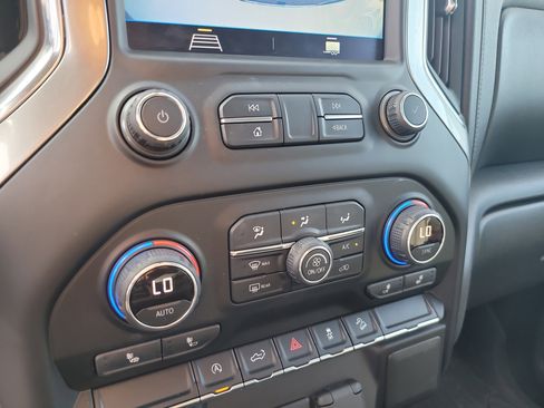 Used 2021 Chevrolet Silverado 1500 RST image 24