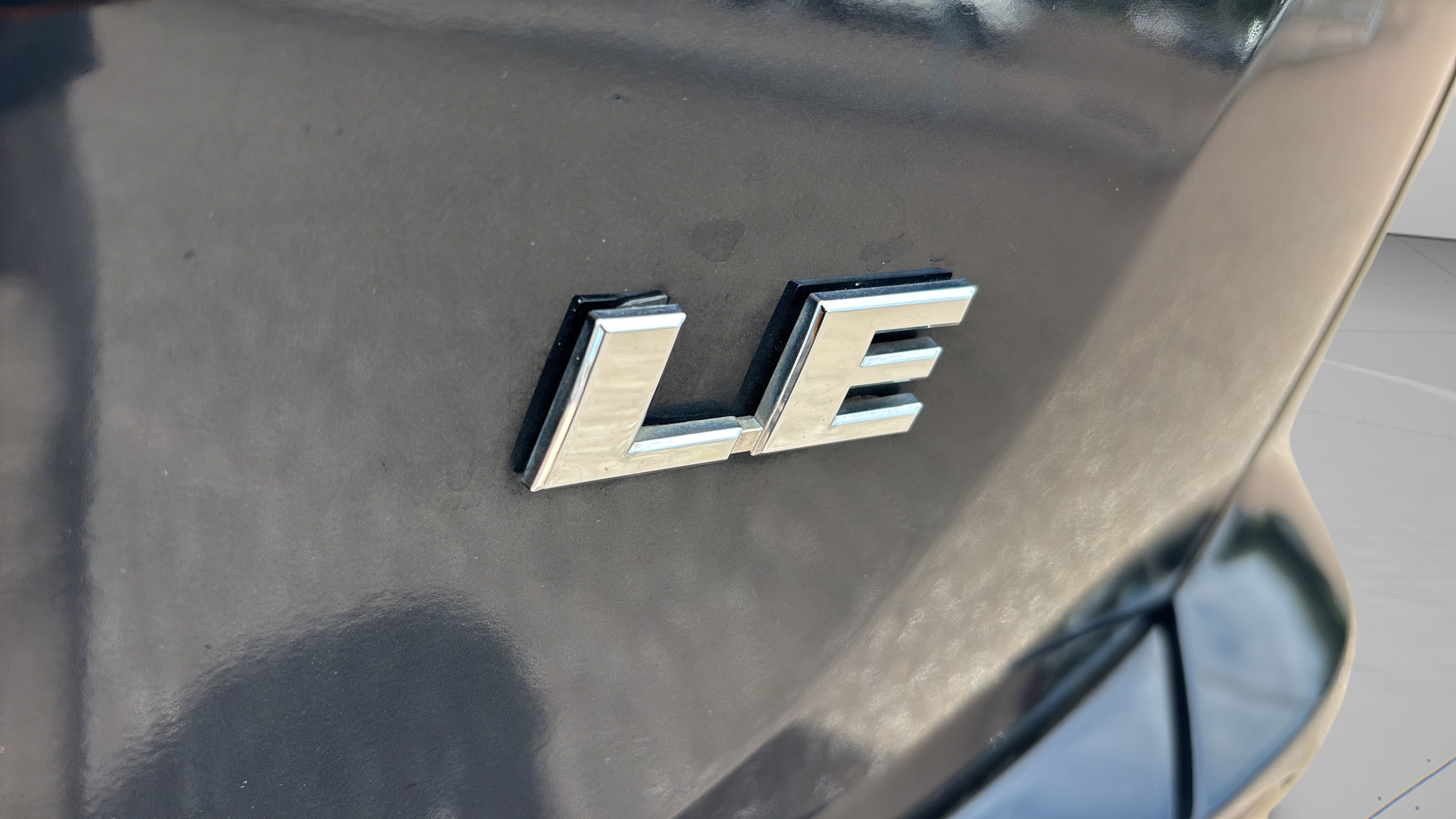 Used 2017 Toyota RAV4 LE FWD image 30