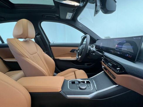 Certified 2025 BMW 330i Sedan RWD image 6
