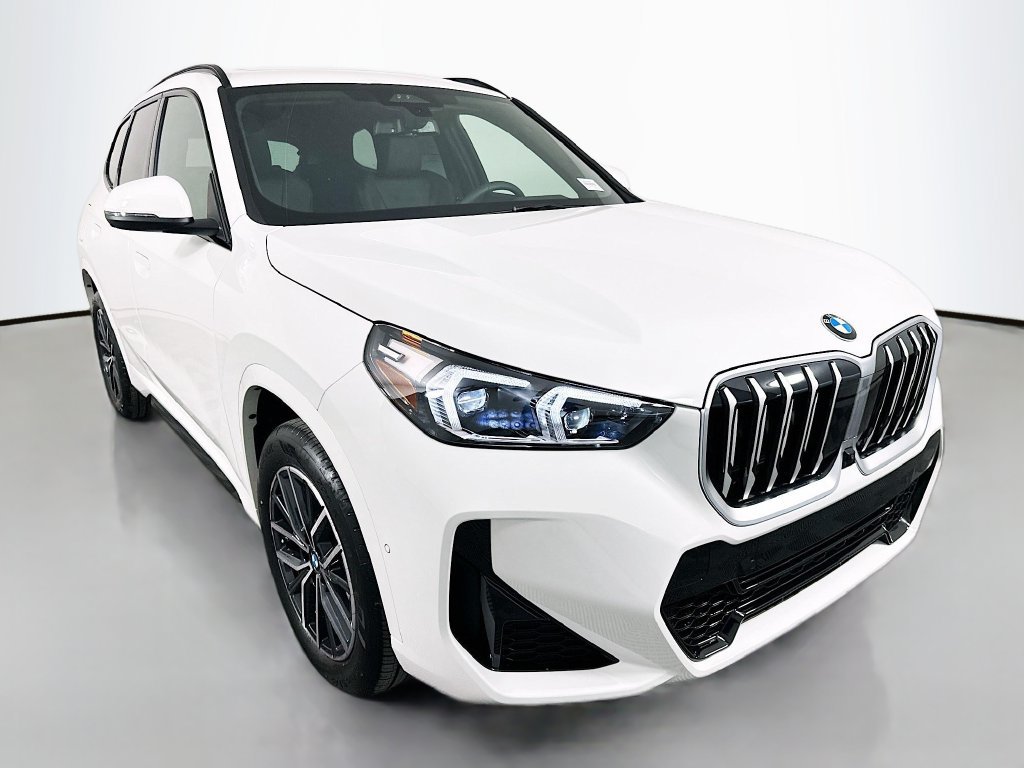 Used 2026 BMW X1 xDrive28i w/ Technology Package AWD/4WD image 3