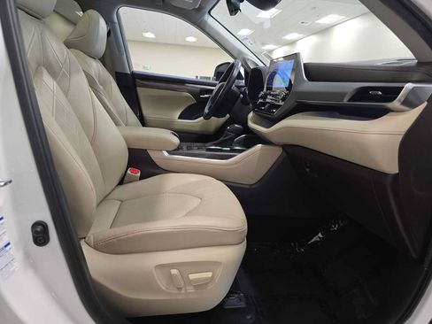 Used 2020 Toyota Highlander Platinum AWD/4WD image 27