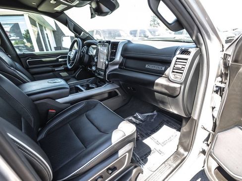 Used 2024 RAM 1500 Laramie AWD/4WD image 30