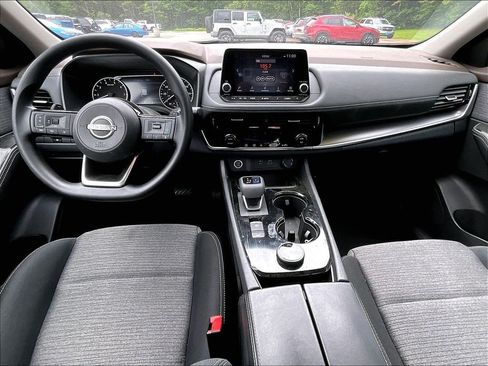 Used 2022 Nissan Rogue SV AWD/4WD image 21