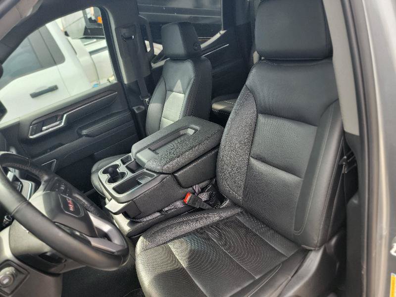 Used 2025 GMC Sierra 1500 SLT AWD/4WD image 11