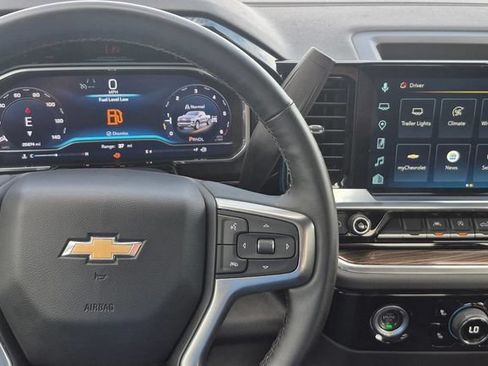 Used 2024 Chevrolet Silverado 1500 LT AWD/4WD image 58