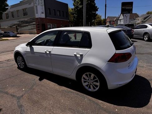 Used 2015 Volkswagen Golf S FWD image 4
