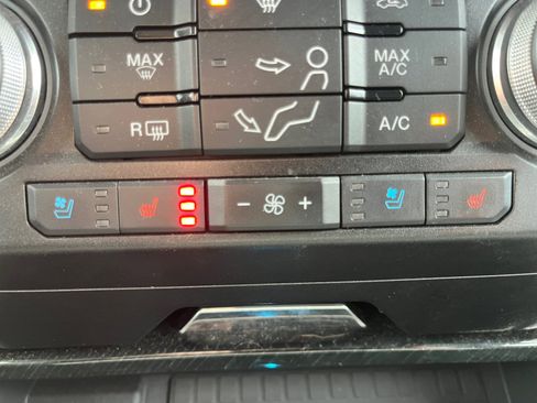 Used 2020 Ford F250 Platinum w/ FX4 Off-Road Package image 21