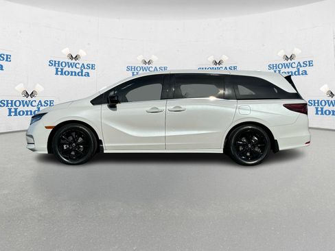 Used 2023 Honda Odyssey Sport image 4