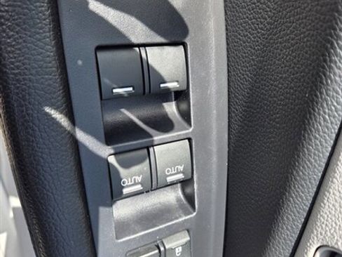 Used 2019 Honda Pilot LX image 13