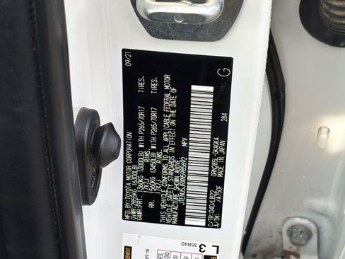 Certified 2022 Toyota 4Runner SR5 Premium image 29