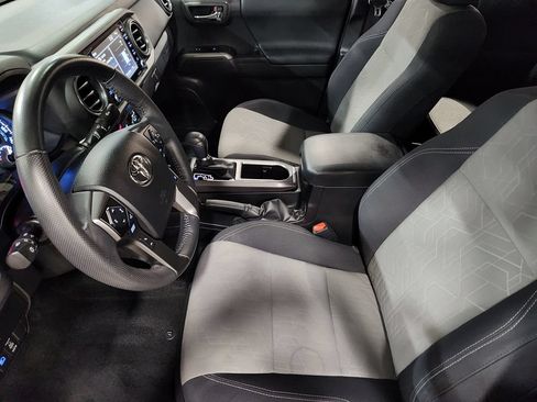 Used 2023 Toyota Tacoma TRD Sport w/ Technology Package RWD image 31