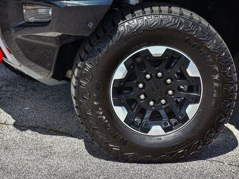 New 2025 GMC Hummer EV 2X w/ Extreme Off-Road Package AWD/4WD image 2