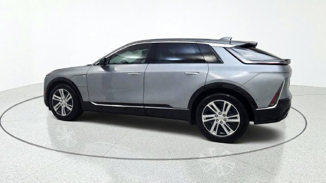 Used 2024 Cadillac Lyriq Tech w/ Driver Assist Package AWD/4WD image 5