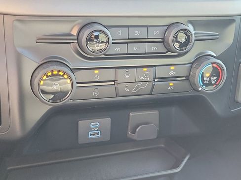 Used 2024 Ford F150 XL RWD image 11