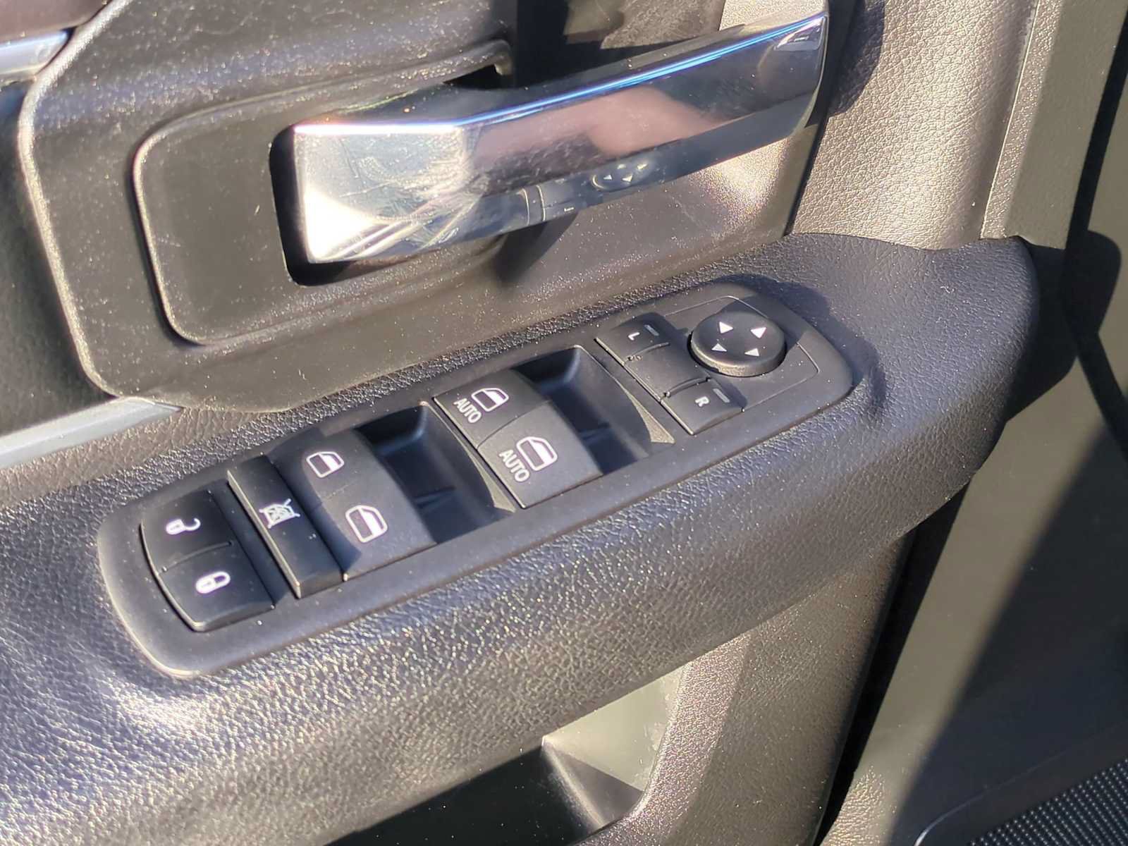 Used 2024 RAM 1500 Warlock AWD/4WD image 21