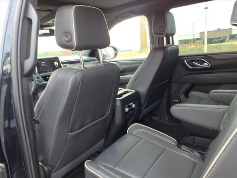 Certified 2023 GMC Yukon SLT w/ SLT Luxury Package image 26