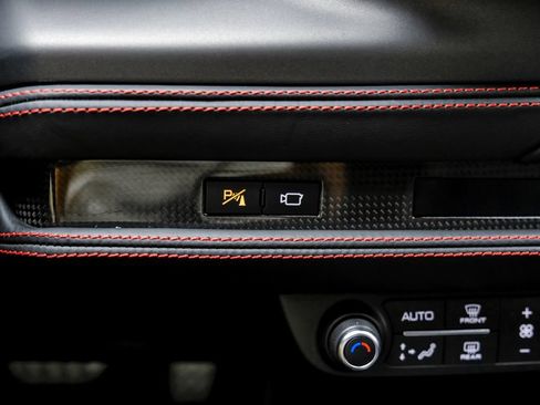 Used 2023 Ferrari F8 Tributo RWD image 31