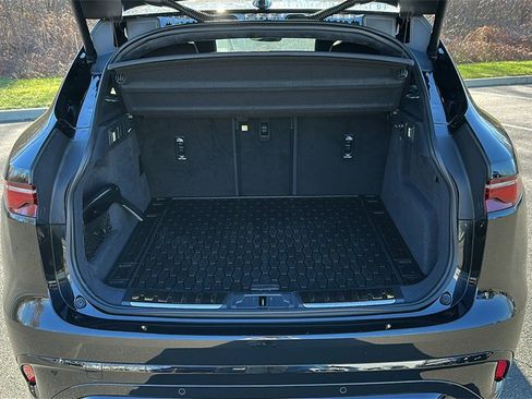 Certified 2025 Jaguar F-PACE R-Dynamic S image 23