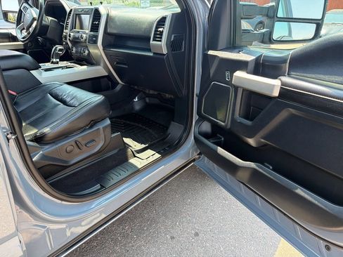Used 2019 Ford F150 Lariat w/ Equipment Group 502A Luxury AWD/4WD image 15