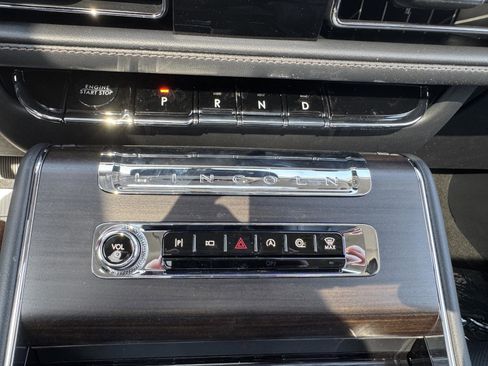 New 2026 Lincoln Aviator Reserve AWD/4WD image 18