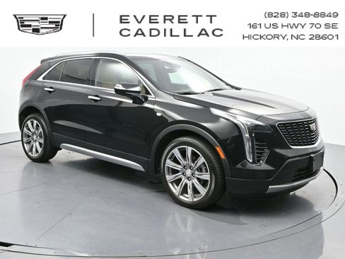 Certified 2022 Cadillac XT4 Premium Luxury w/ Enhanced Visibility Package AWD/4WD image 1