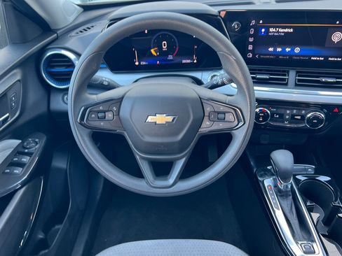 Certified 2024 Chevrolet Trax LT image 14