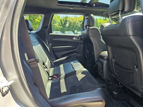 Used 2017 Jeep Grand Cherokee Trailhawk w/ Trailhawk Luxury Group AWD/4WD image 11