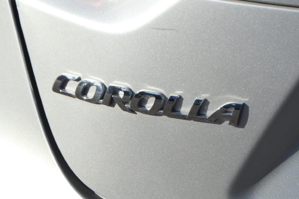 Used 2022 Toyota Corolla LE FWD image 44