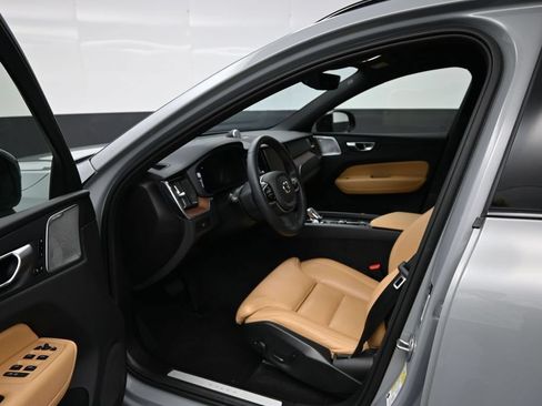 Used 2024 Volvo XC60 B5 Ultimate w/ Protection Package Premier AWD/4WD image 9