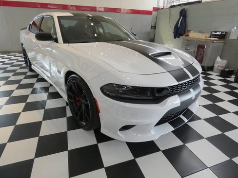 Used 2023 Dodge Charger Scat Pack w/ Dynamics Package RWD image 3
