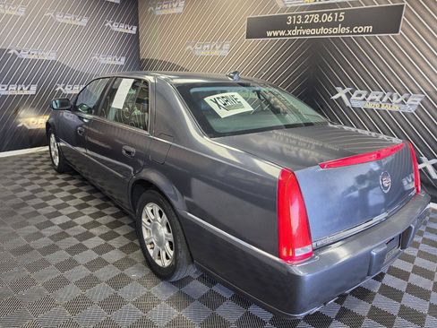 Used 2011 Cadillac DTS FWD image 9