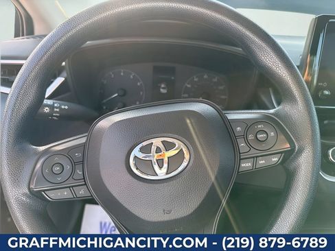 Used 2025 Toyota Corolla LE FWD image 16