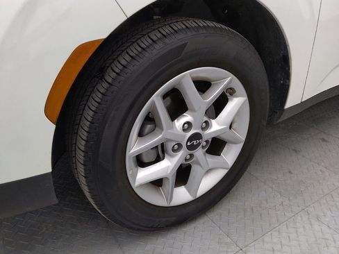 Used 2025 Kia Soul LX w/ LX Technology Package image 31