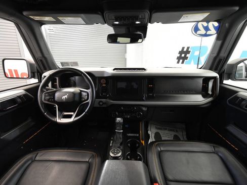 Used 2022 Ford Bronco Badlands image 17