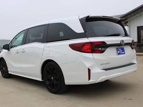 Used 2025 Honda Odyssey Sport-L image 7