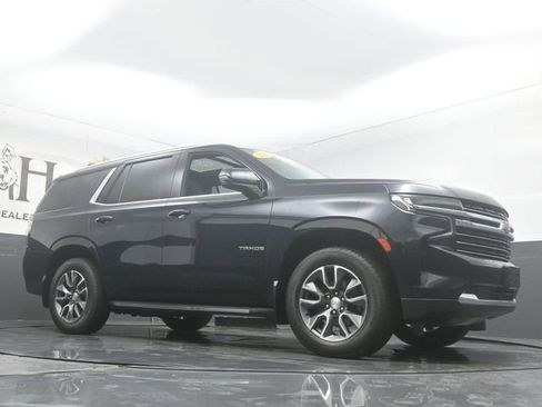 Used 2021 Chevrolet Tahoe LT w/ LT Signature Package AWD/4WD image 2