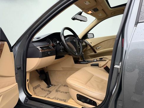 Used 2005 BMW 545i Sedan RWD image 18