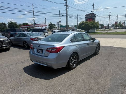 Used 2015 Subaru Legacy 2.5i Limited AWD/4WD image 7