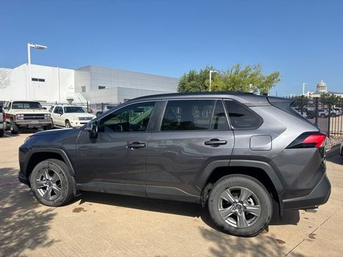 Used 2024 Toyota RAV4 XLE w/ Convenience Package FWD image 8